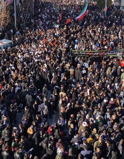 Süleymaninin cenazesinde 35 kişi hayatını kaybetti İzdiham anı kamerada