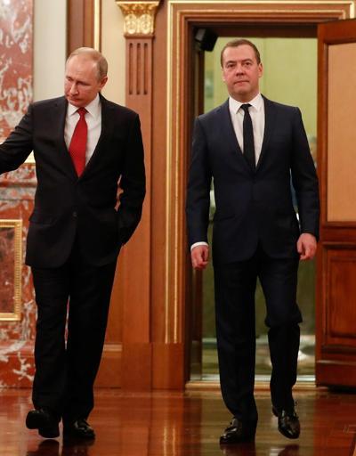 Putinle hokey arkadaşlığından başbakanlığa... Rusyada şimdi ne olacak