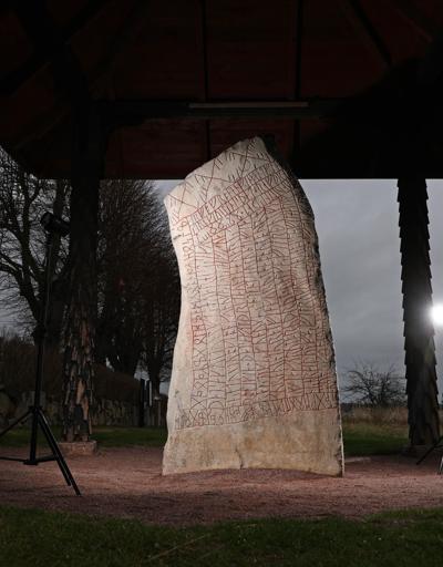 Binlerce yıllık runik yazıtlı taşın sırrı çözüldü: Uyarmışlar