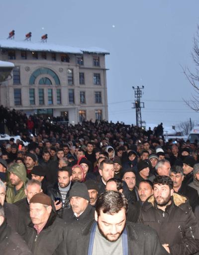 Abdulkerim Çevik’in cenazesine 10 bin kişi katıldı