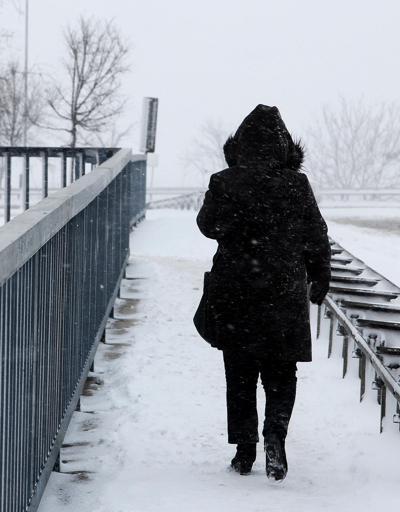 Hava durumu 24 Ocak: Kar yağmur, fırtına Meteoroloji alarm verdi