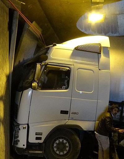 İstanbulde peş peşe trafik kazaları