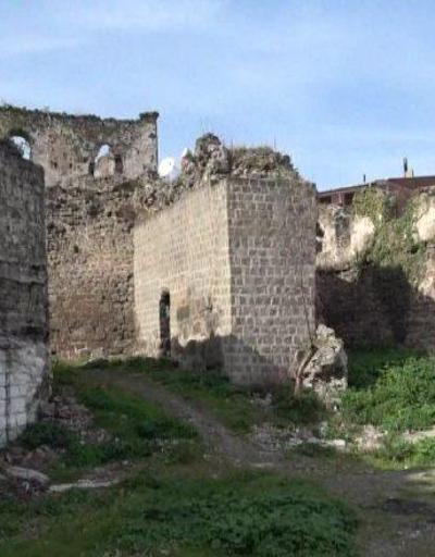 Trabzon Kalesindeki yapılaşma tarihi tehdit ediyor