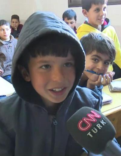 İdlibdeki savaş mağduru çocuklar eğitimlerine devam ediyorlar