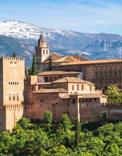 Granada neresi İşte yüz yıllar sonra ilk ezanın okunduğu Granada