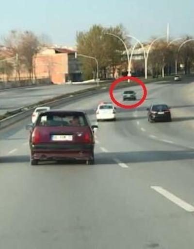 Yasağı dinlemeyen ehliyetsiz sürücü ve arkadaşı kovalamacayla yakalandı
