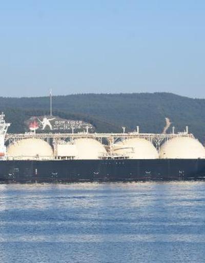 Çanakkale Boğazı, doğal gaz tankerinin geçişi sırasında tek yönlü kapatıldı