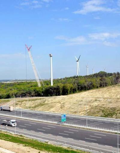 Arnavutköyde rüzgar enerji santralleri taşınıyor