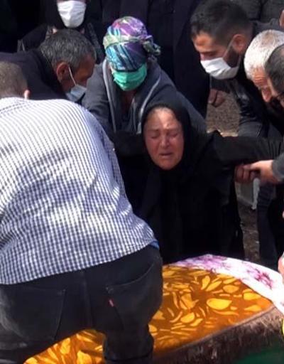 Milli boksörün öldürdüğü Zeynep, gözyaşları ile toprağa verildi