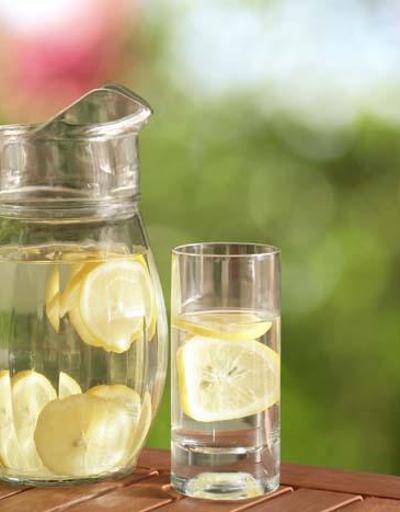 Her gün 1 bardak limonlu su içmenin müthiş faydaları