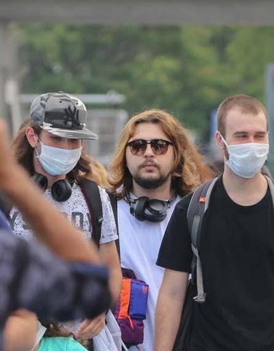 İstanbulda maske ve sosyal mesafe kuralına yeterince uyulmadığı görüldü