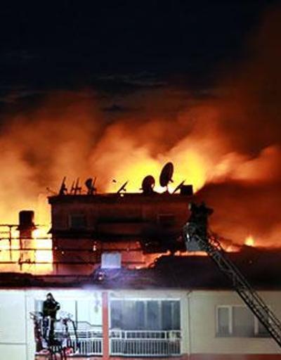 5 katlı apartmanın çatısındaki yangın korkuttu