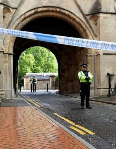 İngiliz polisi, dün 3 kişinin öldüğü saldırının terörle bağlantılı olduğunu açıkladı