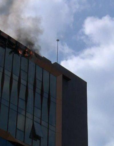 Kadıköyde iş merkezinde yangın | Video