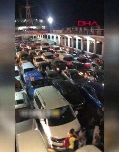 Yüzlerce yolcu Marmara Denizinde mahsur kaldı | Video