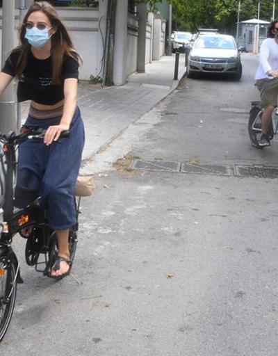Alina Boz ve  Mithat Can Özer bisiklet sürdü