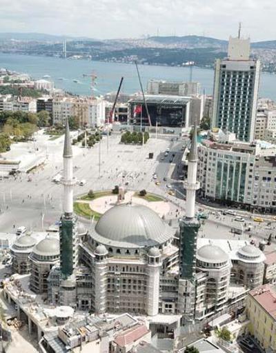 Son dakika... Taksim Camii’nin şerefeleri tamamlandı