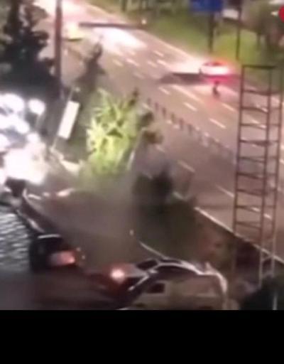 Son Dakika Haberleri: Yol çöktü, 21 araç hurdaya döndü | Video