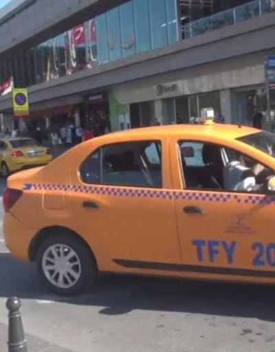 Taksici yaralı kadını aracına almadı | Video