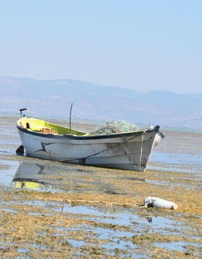 Marmara Gölünde su 500 metre çekildi, derinlik 1 metreye düştü