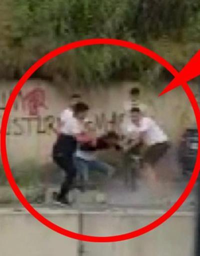 Son Dakika 4 gaspçı dövdükleri kişiyi dereye attı | Video