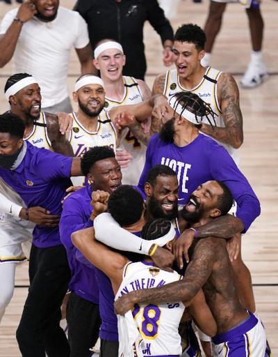 Los Angeles Lakerstan tarihi başarı