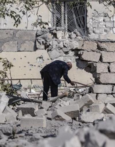 Azerbaycanda evi bombalanan doktor, asker ve halk için Terteri terk etmiyor