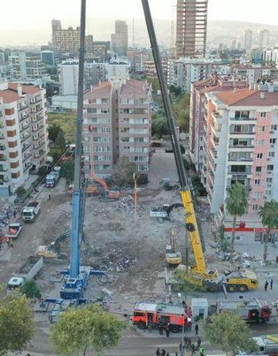 İzmirde 1875 artçı deprem yaşandı
