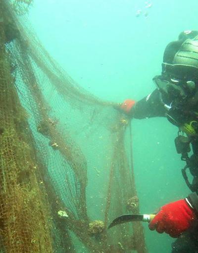 Çanakkalede dalgıçlar deniz tabanını temizledi | Video