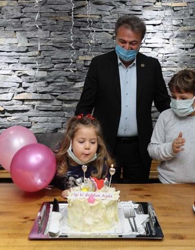 İzmir depreminin sembol ismi Aydaya sürpriz doğum günü kutlaması
