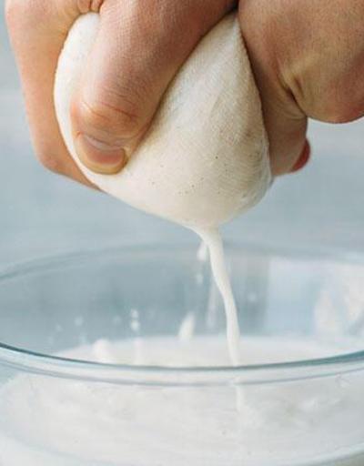 Evde badem sütü nasıl yapılır Badem sütü buzdolabında kaç gün saklanır