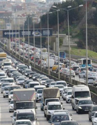 Kısıtlama öncesi İstanbulda trafik yoğunluğu