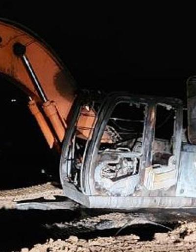 Diyarbakır’da belediyenin kiraladığı iş makinası yakıldı