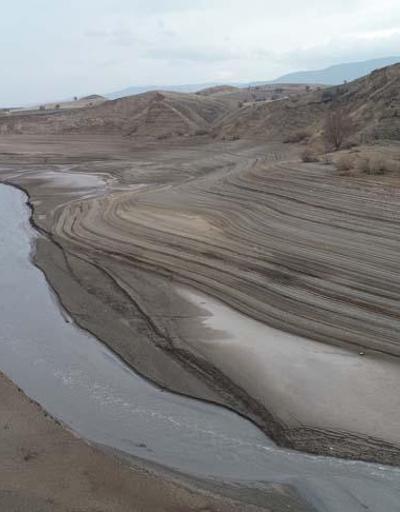 Sivasta barajdan geriye nehir yatağı kaldı