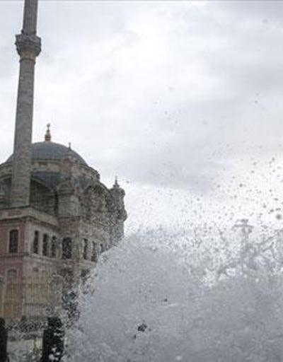 Meteorolojiden İstanbula sarı uyarı 75-88 kilometreye kadar çıkması bekleniyor...