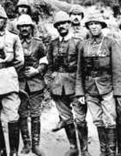 18 Mart Çanakkale zaferinde Atatürkün rolü hakkında kısa bilgi Çanakkale Savaşı Atatürkün savaş ve askeri dehası