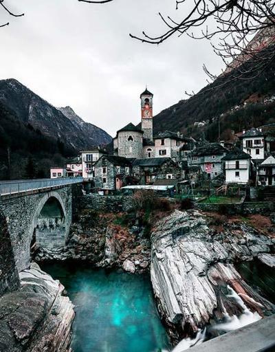 Turkuaz suları ve taş evleriyle bir Ortaçağ köyü; Lavertezzo Emre Ünlü yazdı...