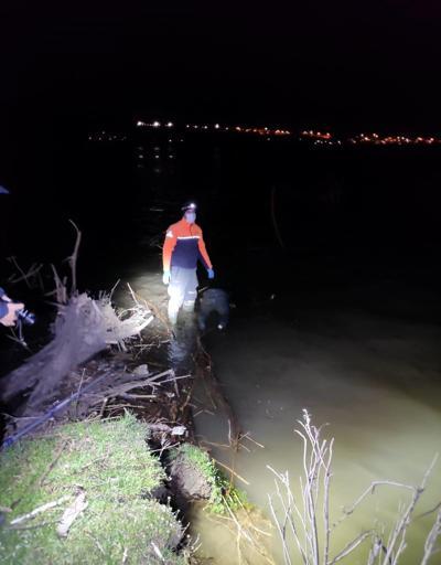 Meriç Nehrinde balıkçılar tarafından erkek cesedi bulundu