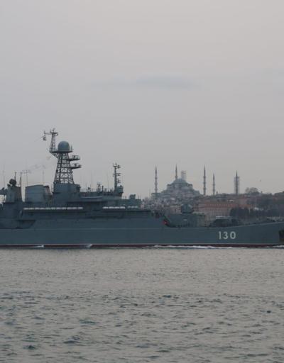 İki Rus savaş gemisi İstanbul Boğazından geçti
