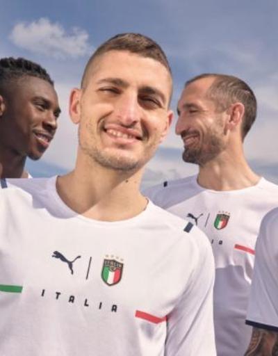 İtalyada milli futbolcular aşılanıyor