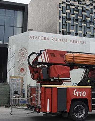 Atatürk Kültür Merkezi inşaatında çıkan yangın söndürüldü