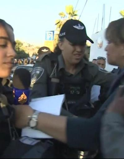 İsrail polisi muhabiri tartaklayarak gözaltına aldı