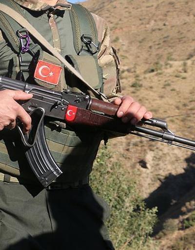 Siirtte PKKlı teröristlerden üs bölgesine uzun namlulu silahlarla saldırı: 1 şehit, 1 yaralı