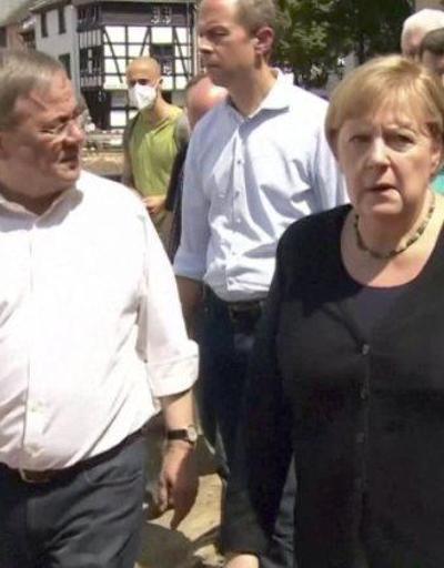 Merkel sel bölgesini ziyaret etti