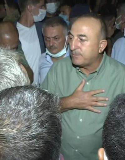 Linç girişimini Bakan Çavuşoğlu önledi