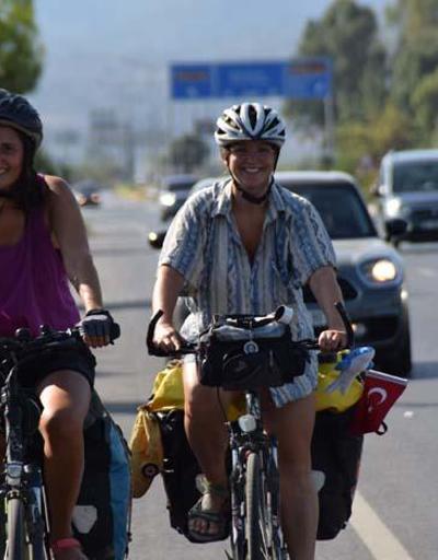 Avusturya’dan bisikletle yola çıkan 3 kadın bir ayda Türkiyeye ulaştı