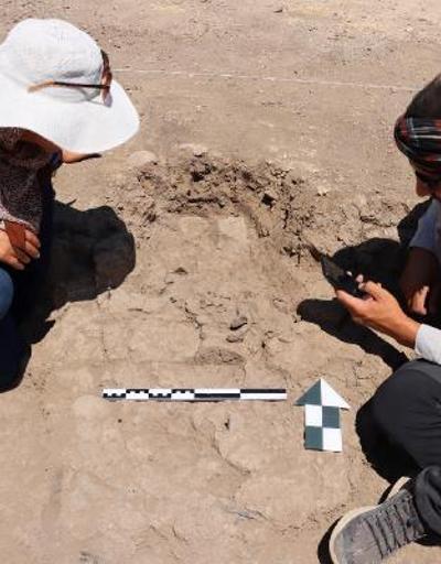 Tozkoparan Höyüğünde 5 bin 500 yıllık çocuk iskeleti bulundu