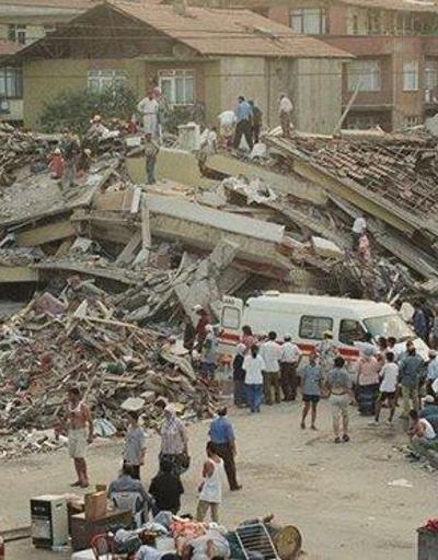 17 Ağustos 1999 depreminde kaç kişi öldü 17 Ağustos 1999 depremi nerede meydana geldi 17 Ağustos depremi saat kaçta oldu