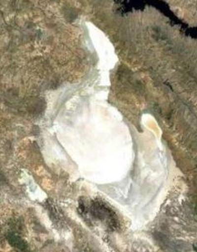 Tuz Gölündeki kuraklık uydu görüntülerinde