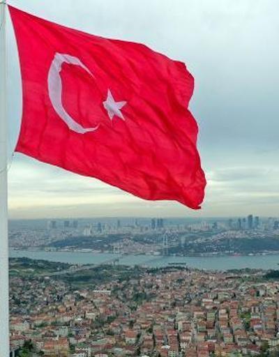 Türkiyenin en büyük bayrakları Boğazda dalgalanacak
